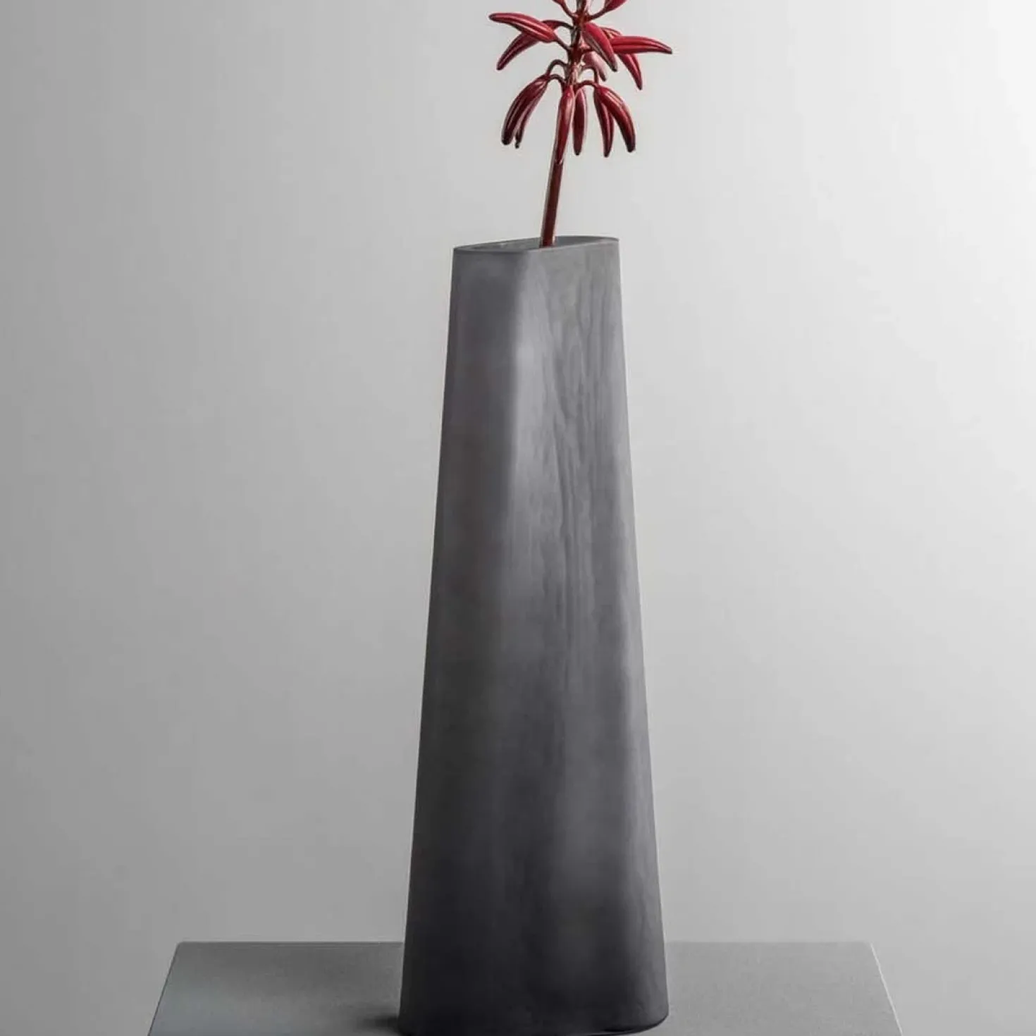 Vase TURNO 34 cm grau satiniert